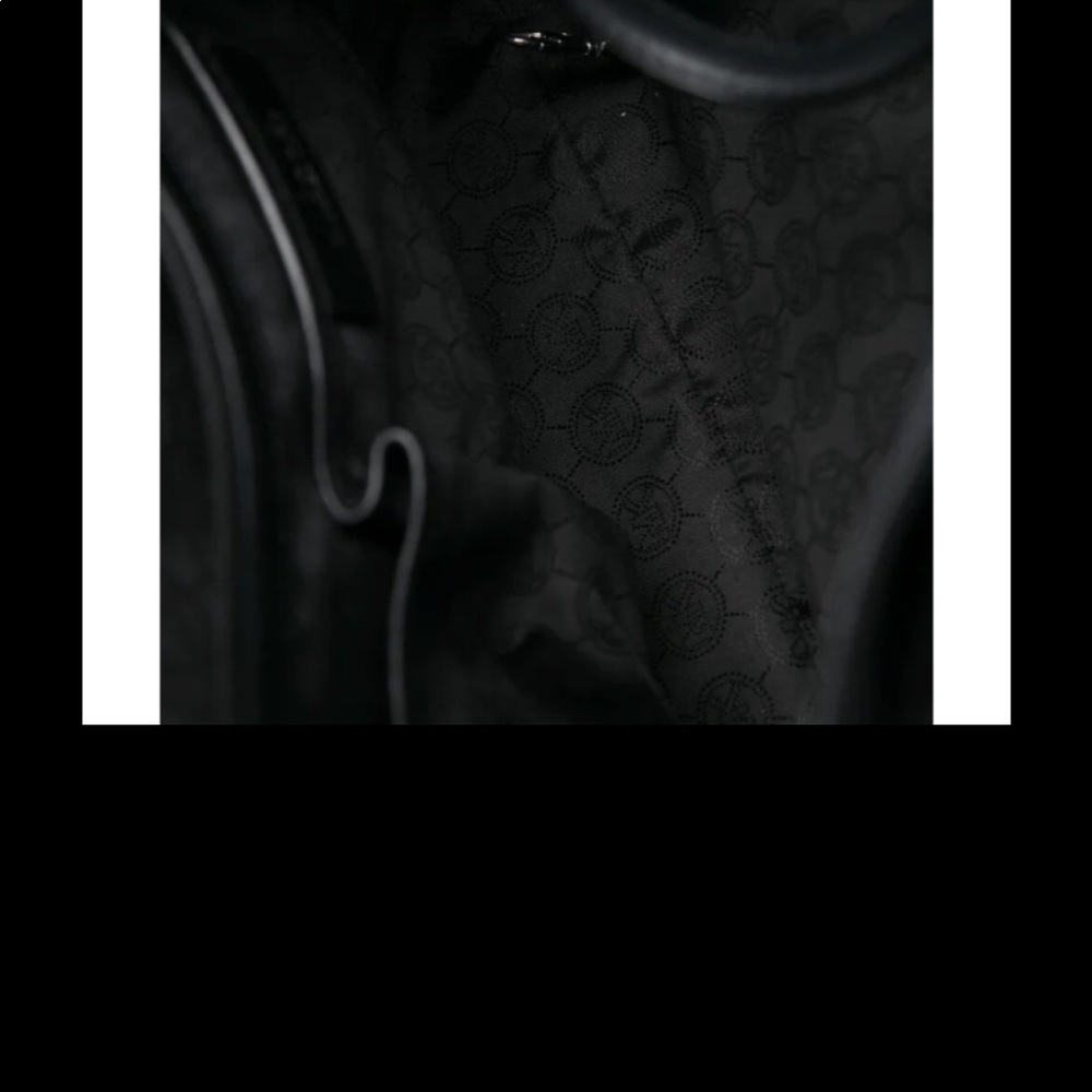 Michael Kors tote - Picture 7 of 11